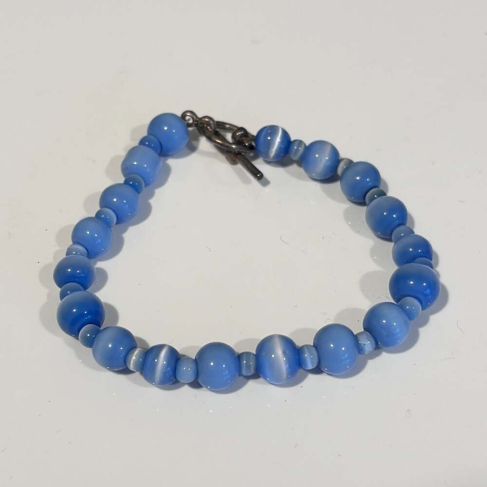 Vintage Light Blue Cat Eye Glass Beaded Toggle Bracelet